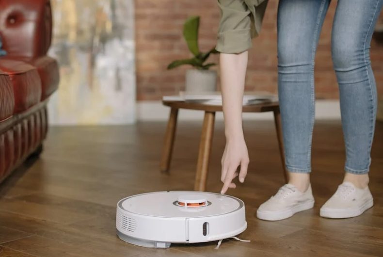 35 symbolic meanings of dreaming of a vacuum cleaner