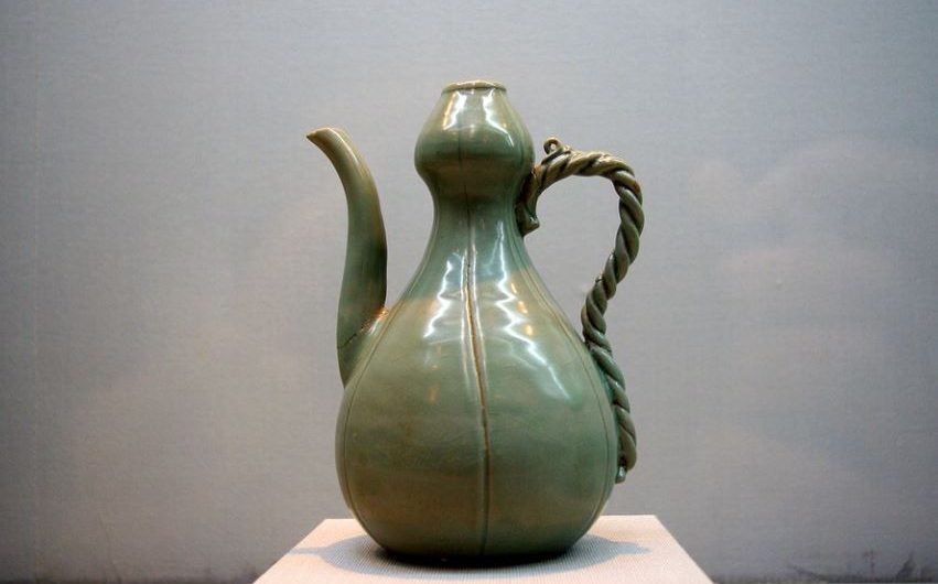 15 Spiritual Meanings of Dreaming of Antiques