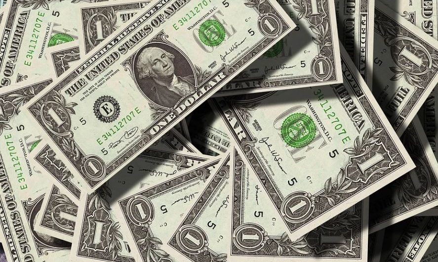10 Spiritual Meanings of Dreaming of Counterfeit Currency