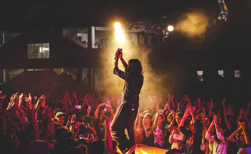 15 Spiritual Meanings of Dreaming of Celebrities