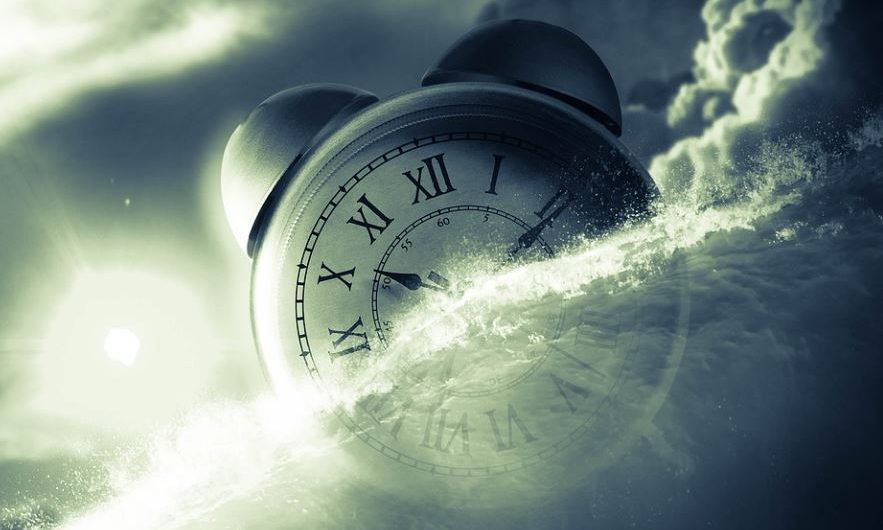 8 Spiritual Meanings of Dreaming Back to the Past