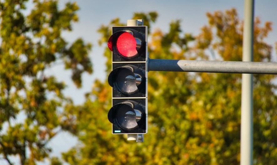 9 Spiritual Meanings of Dreaming of Traffic Lights
