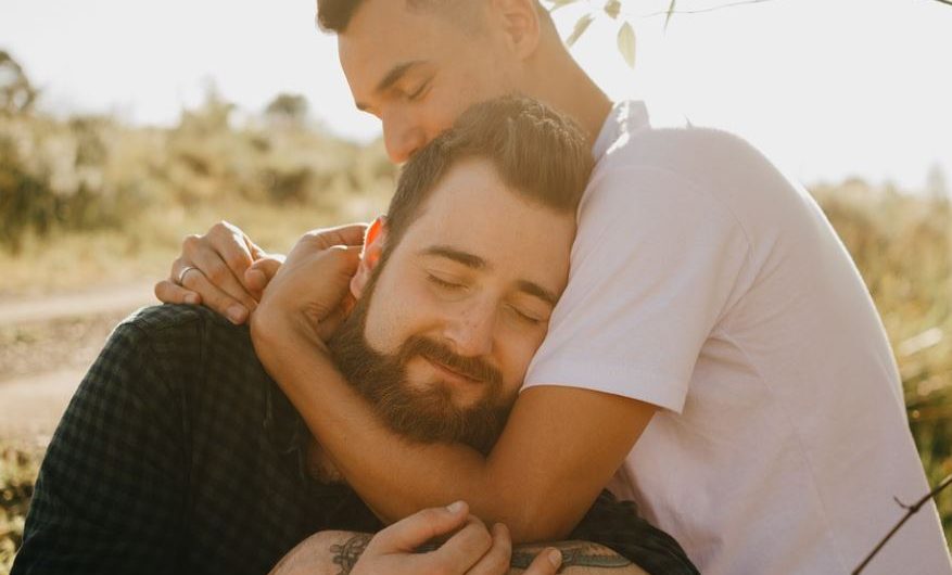 8 Spiritual Meanings of Dreaming of Homosexuality