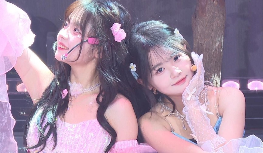 Dreaming of Becoming an Idol