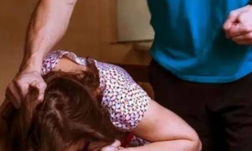 18 Spiritual Meanings of Dreaming of Being Beaten by Family Members