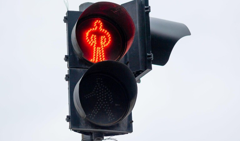 16 Spiritual Meanings of Dreaming of Traffic Lights