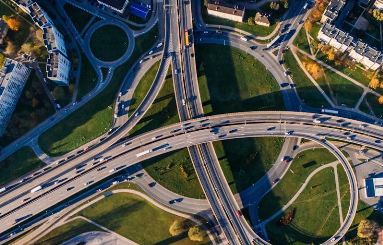 28 Spiritual Meanings of Dreaming of Overpass