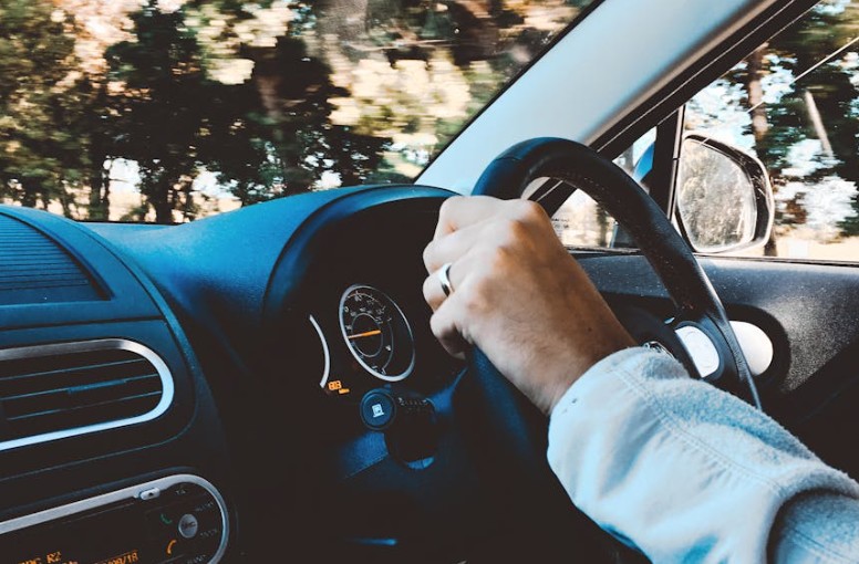 22 Spiritual Meanings of Dreaming of Driving Without a License
