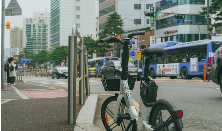 27 Spiritual Meanings of Dreaming of bus stop