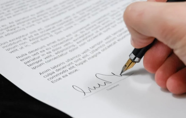32 Spiritual Meanings of Dreaming of documents
