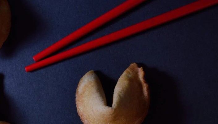 24 Spiritual Meanings of Dreaming of Chopsticks