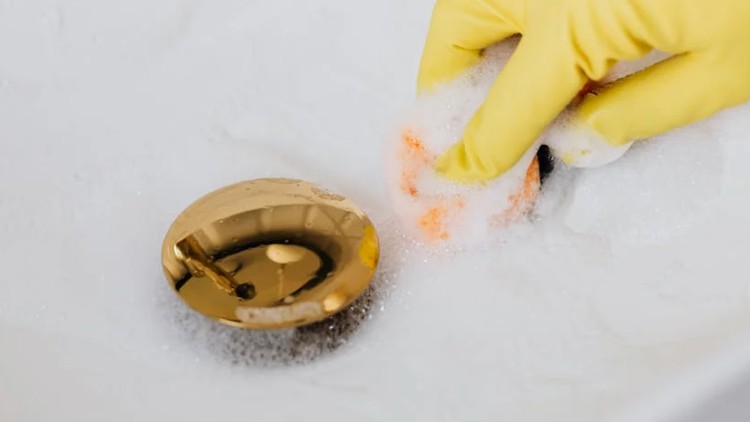 15 Spiritual Meanings of Dreaming of a Sink