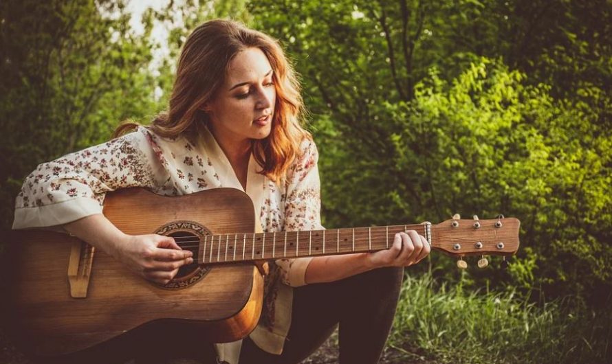 10 Spiritual Meanings of Dreaming of Guitar