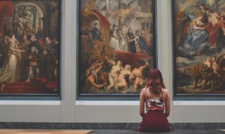 13 Spiritual Meanings of Dreaming of Museums