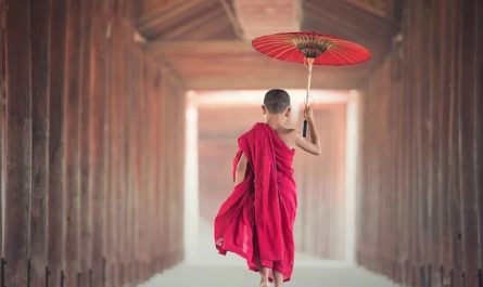 20 Spiritual Meanings of Dreaming of Temple