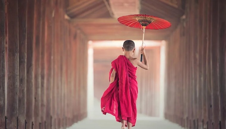 20 Spiritual Meanings of Dreaming of Temple