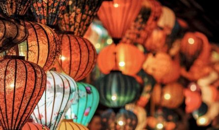 24 Spiritual Meanings of Dreaming of Lanterns