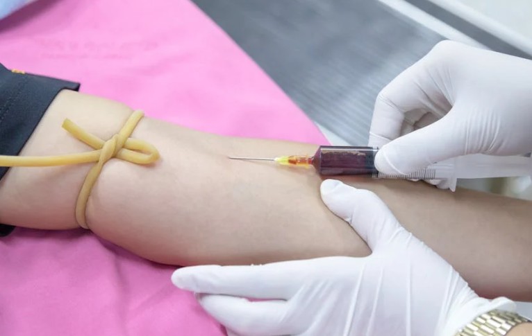 24 Spiritual Meanings of Dreaming of Donating Blood