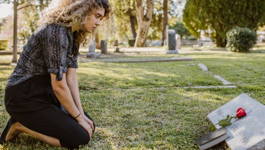 9 Spiritual Meanings of Dreaming of an acquaintance’s funeral
