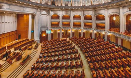 8 Spiritual Meanings of Dreaming of a Minister