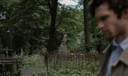 21 Spiritual Meanings of Dreaming of friend committing suicide