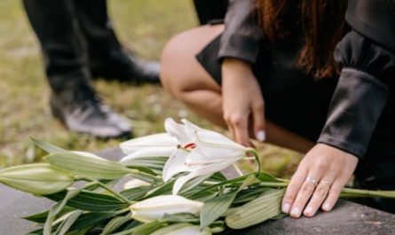 8 Spiritual Meanings of Dreaming of Friends Falling to Death