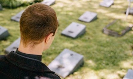 29 Spiritual Meanings of Dreaming of Family Dying