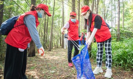 25 Spiritual Meanings of Dreaming of Cleaning Up Garbage