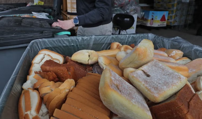 17 Spiritual Meanings of Dreaming of Food Waste