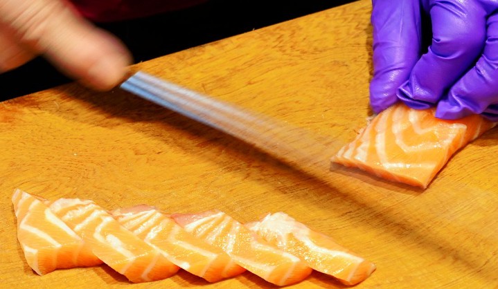 8 Spiritual Meanings of Dreaming about cutting sashimi