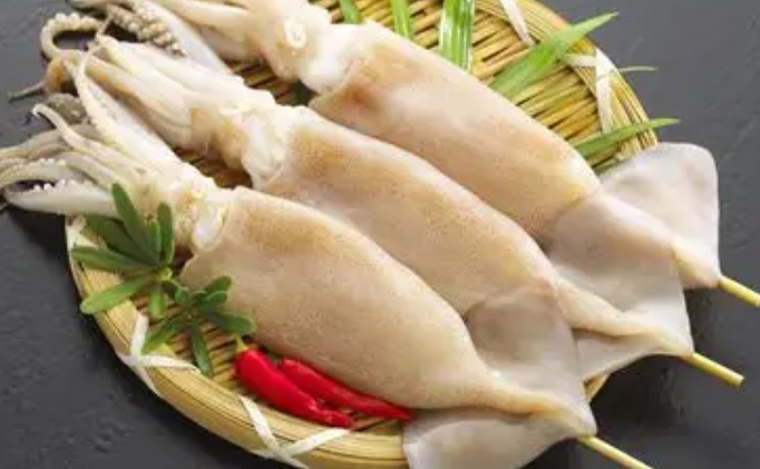 17 Spiritual Meanings of Dreaming about eating squid sashimi