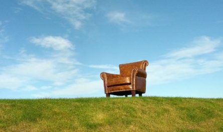 5 Spiritual Meanings of Dreaming about a broken chair