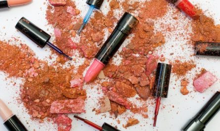 16 Spiritual Meanings of Dreaming About Cosmetics