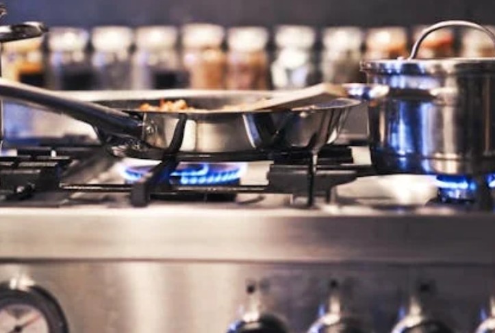 15 Spiritual Meanings of Dreaming of a Gas Stove