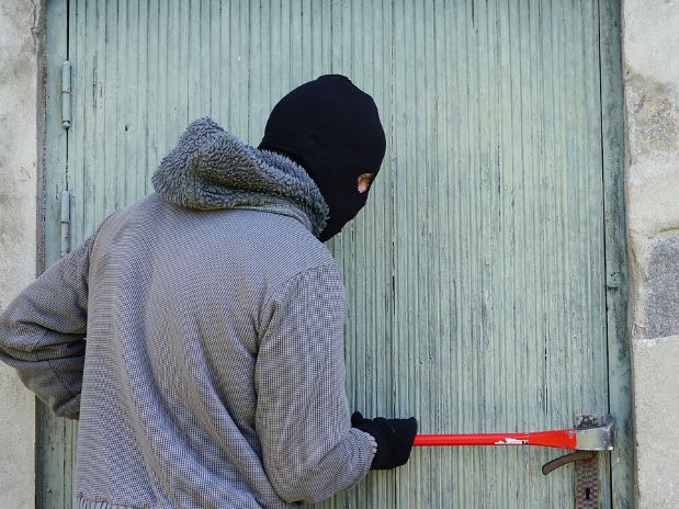 18 Spiritual Meanings of Dreaming of Robbery