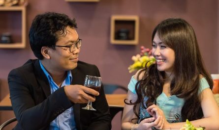 7 Spiritual Meanings of Dreaming of Calling Your Name