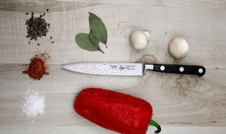 5 Spiritual Meanings of Dreaming of Almost Being Stabbed