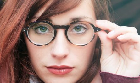 14 Spiritual Meanings of Dreaming About Missing Glasses