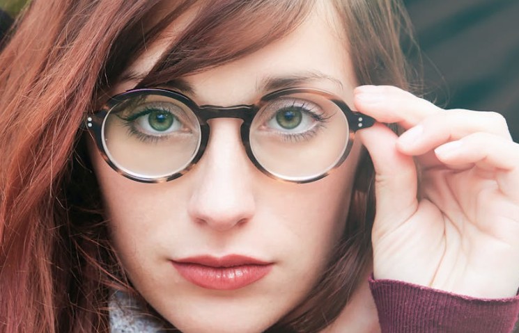 14 Spiritual Meanings of Dreaming About Missing Glasses