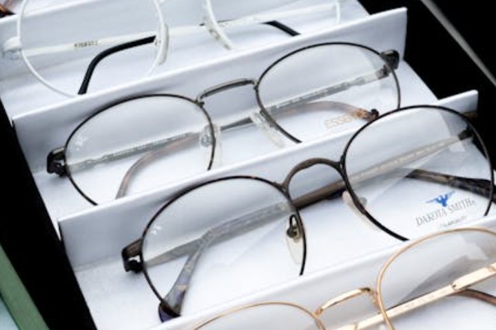 25 Spiritual Meanings of Dreaming About Glasses