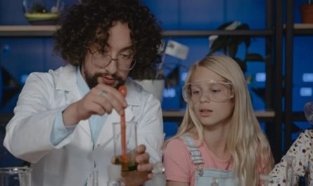 15 Spiritual Meanings of Dreaming About Teachers