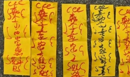 16 Spiritual Meanings of Dreaming of Receiving a Talisman