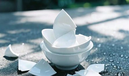 16 Spiritual Meanings of Dreaming of Breaking a Bowl