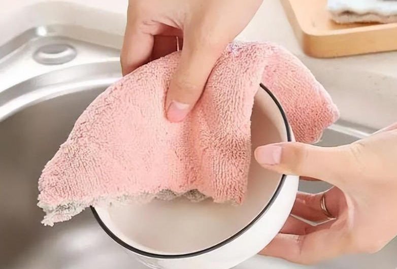 9 Spiritual Meanings of Dreaming About Washing Dishes