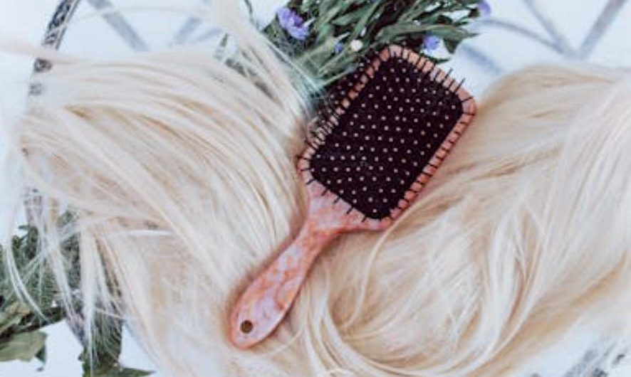 16 Spiritual Meanings of Dreaming About Losing a Wig