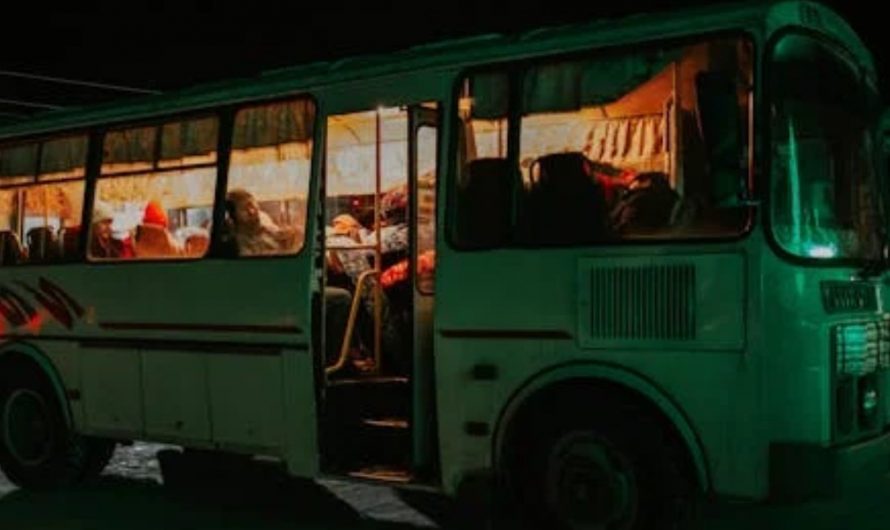 9 Spiritual Meanings of Dreaming About Changing Buses