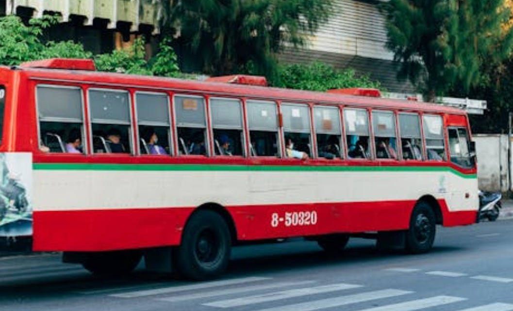 9 Spiritual Meanings of Dreams About Getting On and Off a Bus
