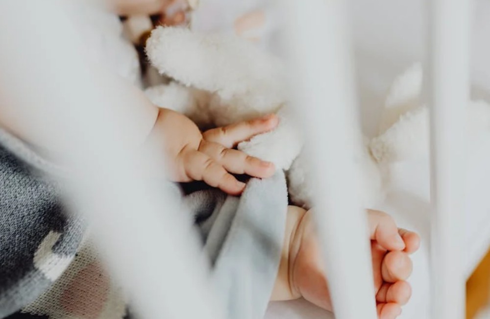 9 Spiritual Meanings of Dreaming About Bathing a Baby