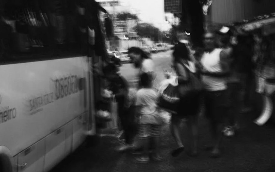 9 Spiritual Meanings of Dreaming of a Bus Stop