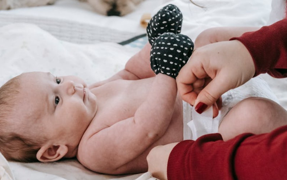 9 Spiritual Meanings of Dreaming About Changing a Baby's Diaper